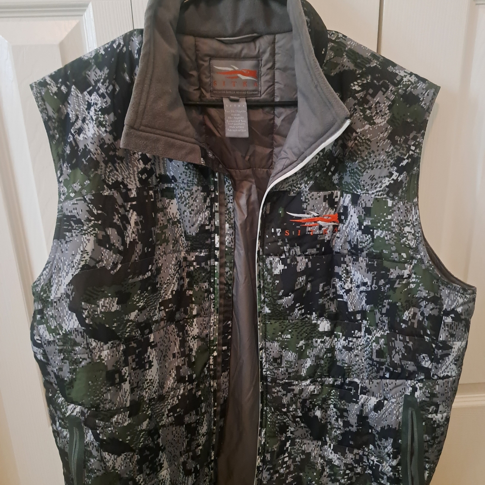 Men's Digital Camo Vest
